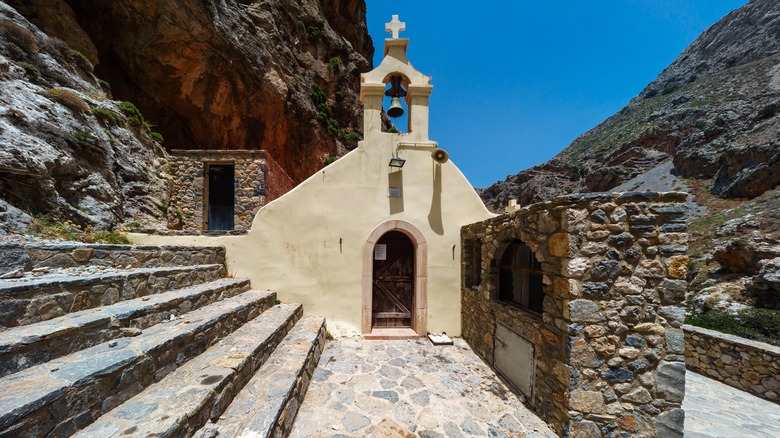 Trail to the church of St. Nicholas