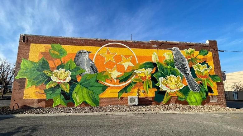 "Mockingbird Rendezvous" mural in Athens, Tennessee