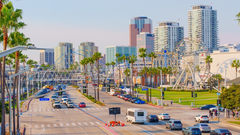Traffic flowing through West Shoreline Drive in Long Beach, California