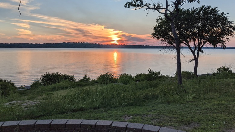 A sunset seen from the shores of Kaw Lake