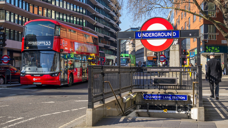 London double decker bus and Underground sign