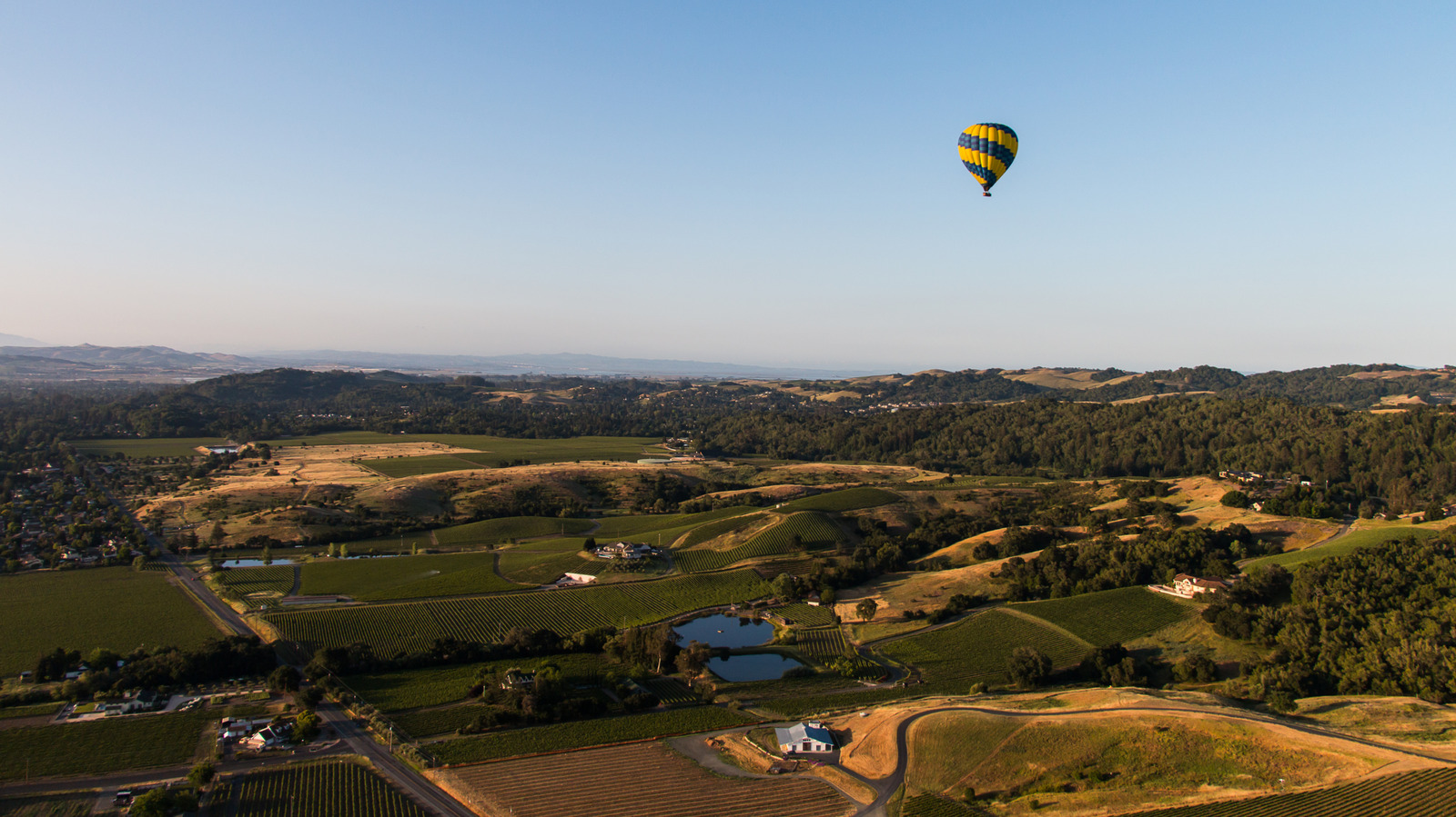 Hands-Down The 5 Best Affordable Stays In California's Napa Valley, According To Reviews