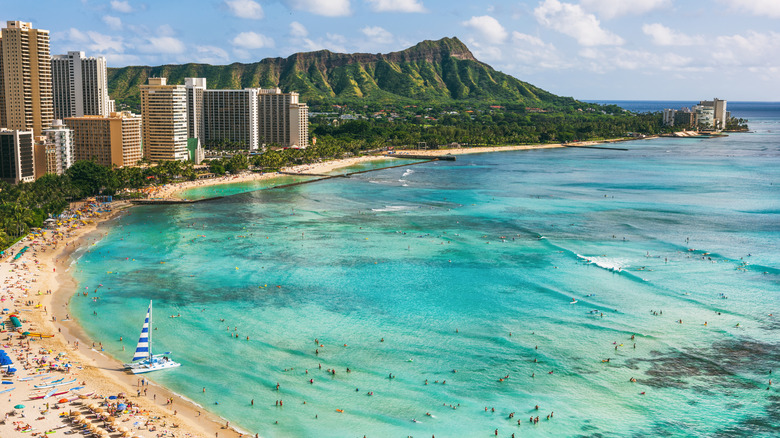Waikiki Beach, buildings and mountains in Honolulu