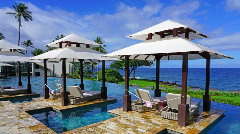View of the infinity-edge swimming pool at the Wailea Beach Resort