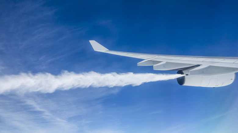 A plane doing a fuel jettison