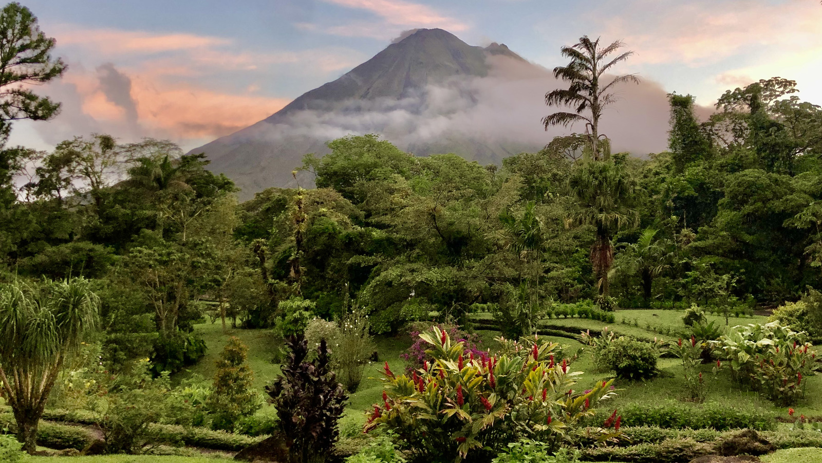 Rick Steves Raves About Unplugging On Vacation In Costa Rica