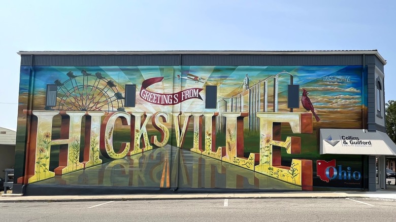 A street mural in the town of Hicksville, Ohio