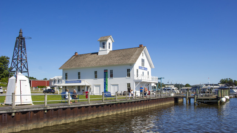 View of the Connecticut River Museum on the shores of the Connecticut River in Essex, Connecticut