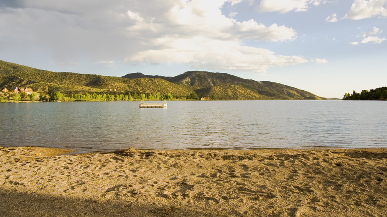 Palisade Lake at Palisades State Park
