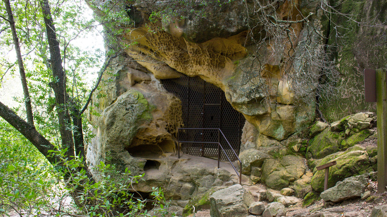 Chumash Cave in Santa Barbara, California
