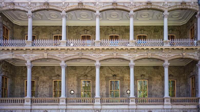 The exterior of 'Iolani Palace in Honolulu