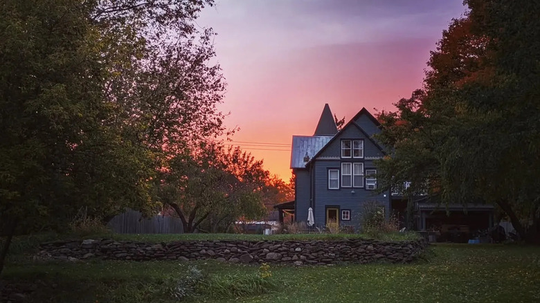 Sunrise side view of Burdett House Bed & Breakfast