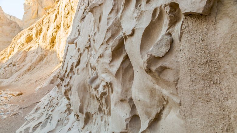 Mud walls of the Arroyo Tapiado Mud Caves in Anza Borrego State Park, California