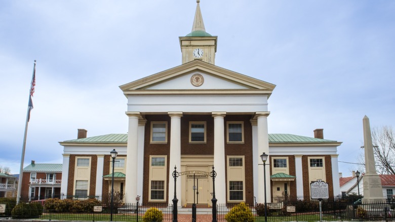 court house in Fincastle, VA