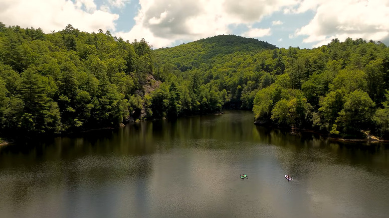 Paddlers enjoying the peaceful water at Tanasee Creek Lake
