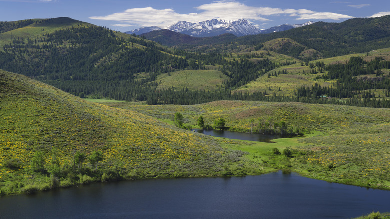 view of Methow Valley with lake and mountains