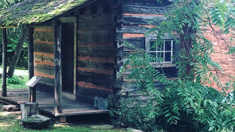An old log cabin