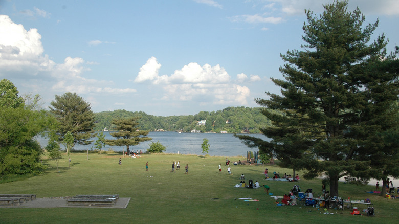 The recreation area at Claytor Lake State Park on a sunny day