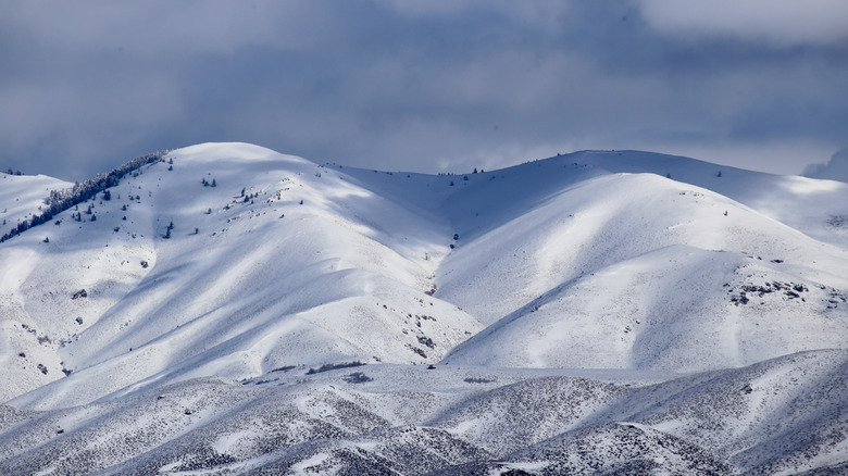 Snowy mountains in Fairfield Idaho