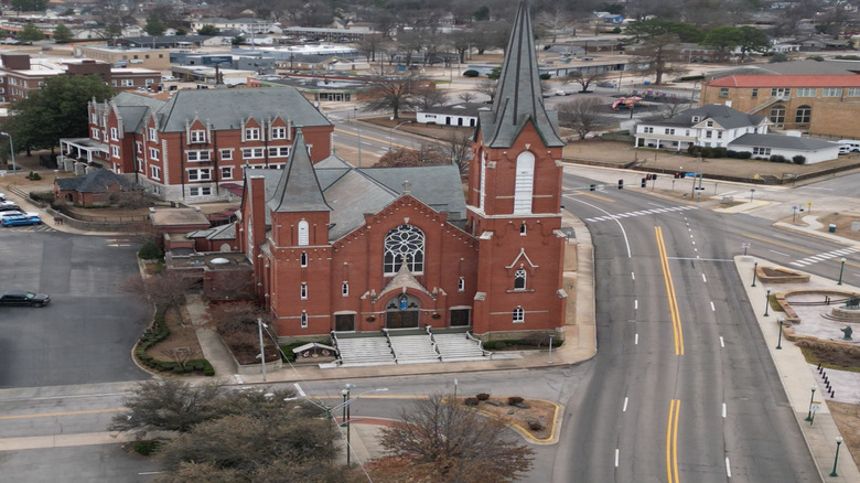 Greenwood church beside city street