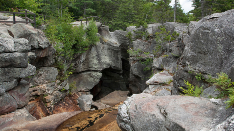 hike through boulders at grafton notch state park