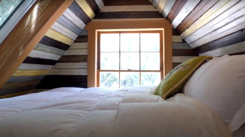 Atlanta Alpaca Treehouse loft bed