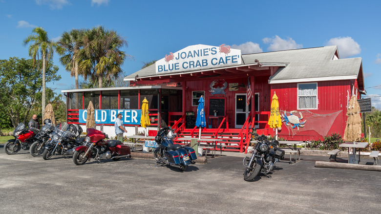 Exterior of Joanie's Blue Crab Cafe in Ochopee, Florida