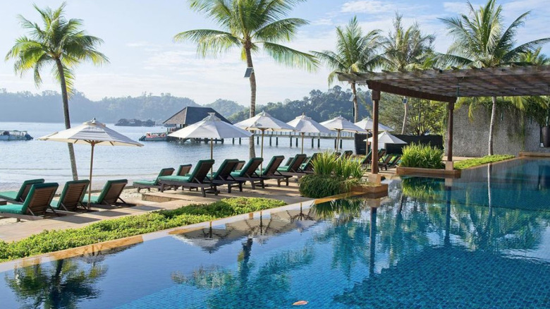 Pool at Gaya Island Resort
