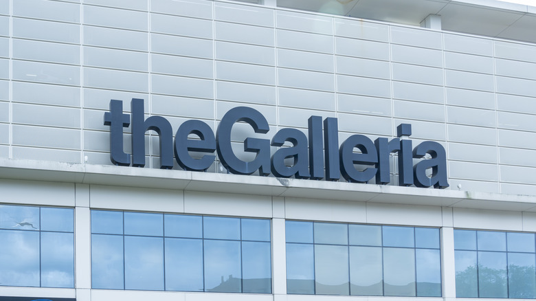 Sign for The Galleria in Houston, Texas