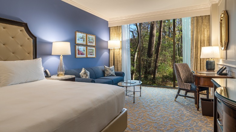 A traditional room at the Houstonian Hotel