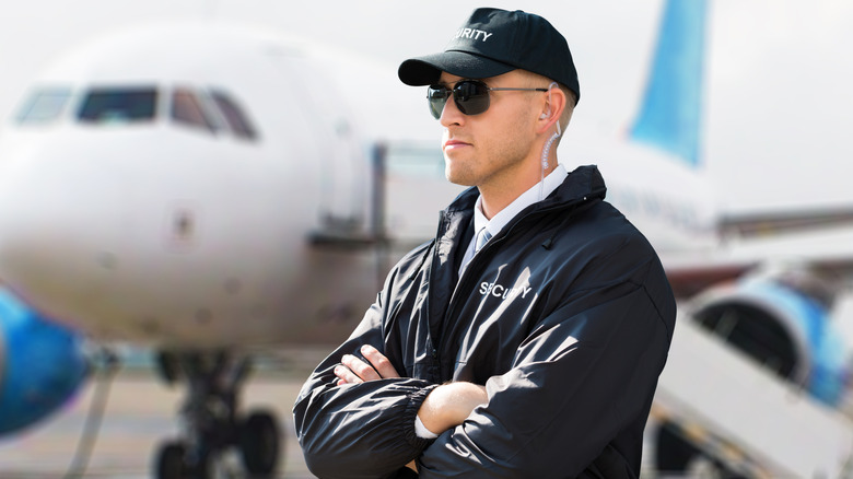 Airplane security personnel