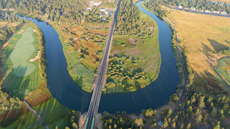 Aerial view of the Deschutes River and recreation area
