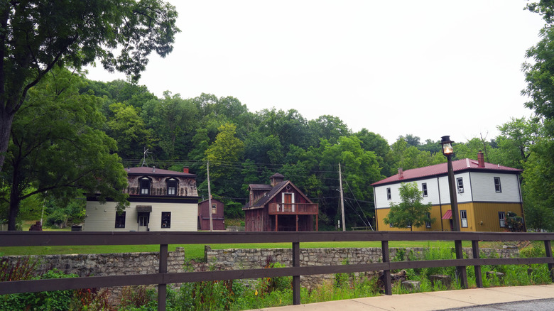 Buildings in Elsah, Illinois