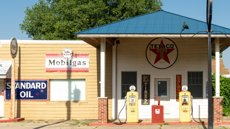 Exterior of Frank's Old Station in Williamsville