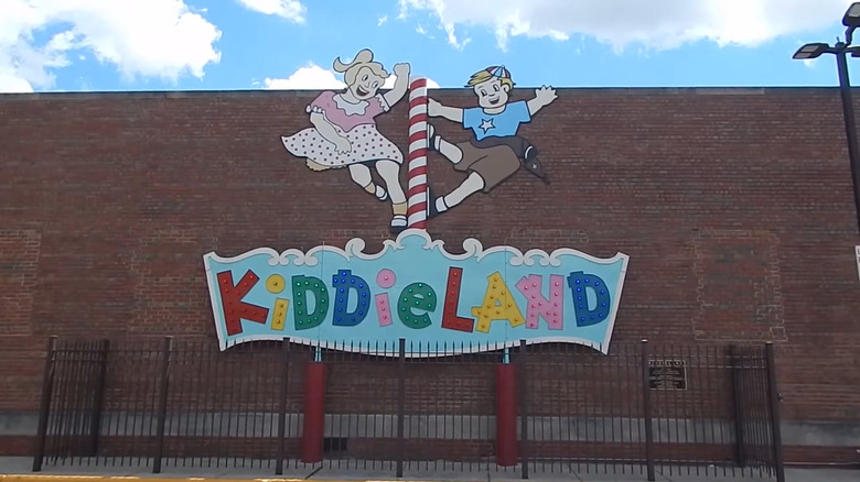 Kiddieland sign at the Melrose Park Library