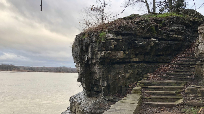 Riverside path at Cave-in-Rock Illinois