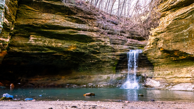 Waterfall in Matthiessen State Park