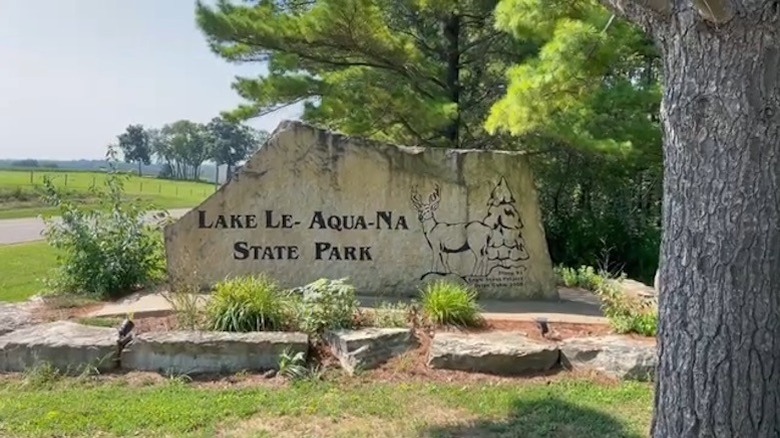 Stone entrance sign at Lake Le-Aqua-Na State Park