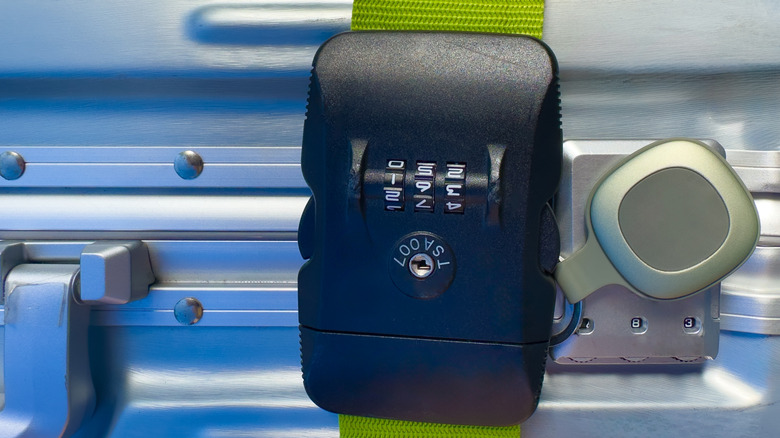 A luggage combination lock