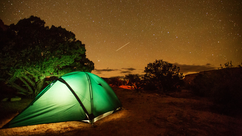 Free camping under the stars in Utah's wilderness