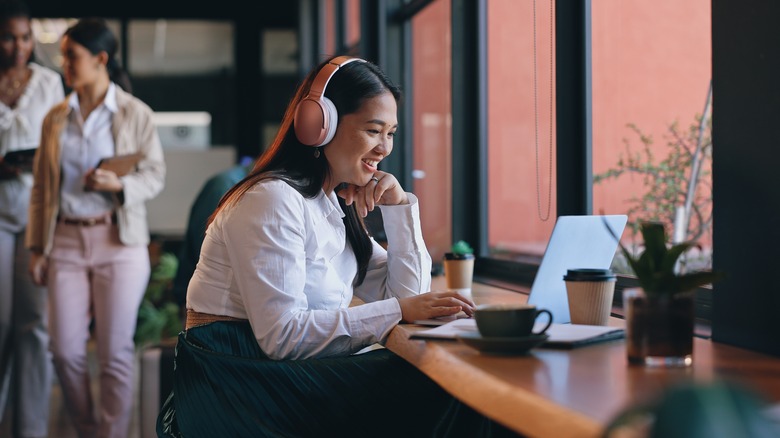 Young woman working in a coffee shop