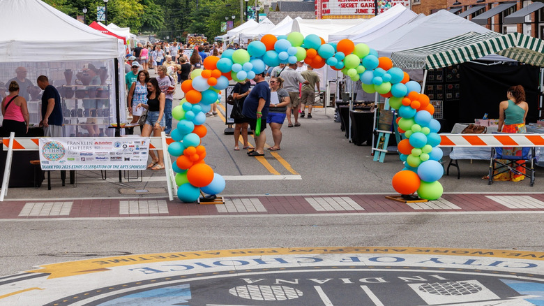 Balloons and stalls in Franklin, Indiana