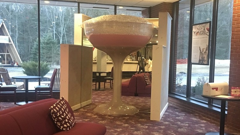 The pink champagne glass bath at Cove Haven
