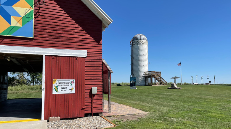The walk-thru museum at Hawkeye Point
