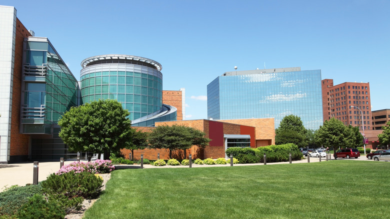 Buildings and a green space in Downtown Sioux City, Iowa