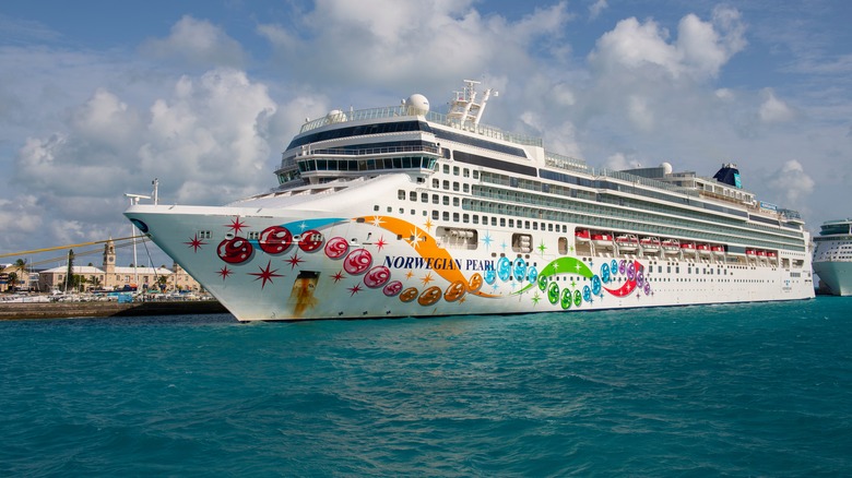 Norwegian Pearl cruise ship