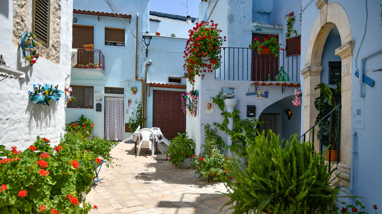 The beautiful blue buildings throughout the streets of Casamassima