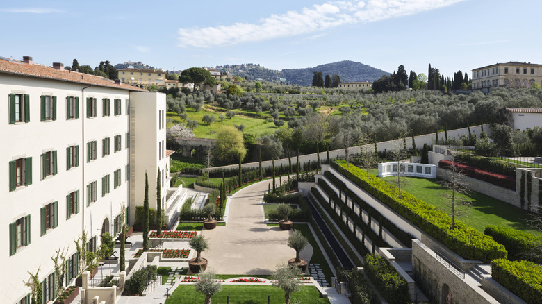 Exterior of Collegio alla Querce and surrounding landscape