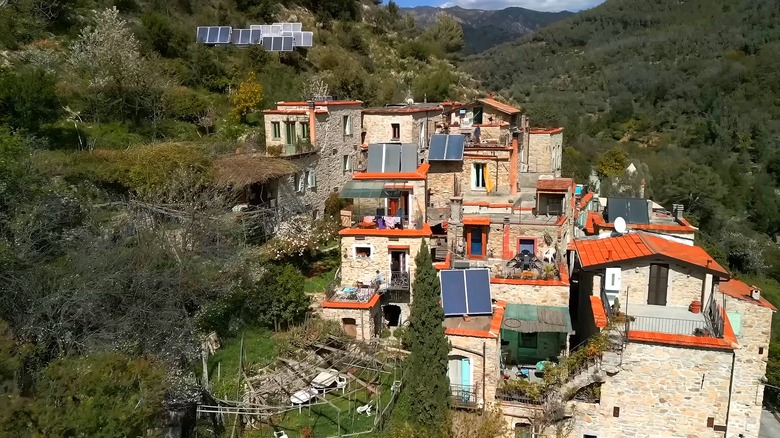 Residents homes in Torri Superiore