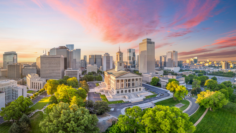The Nashville skyline at dawn